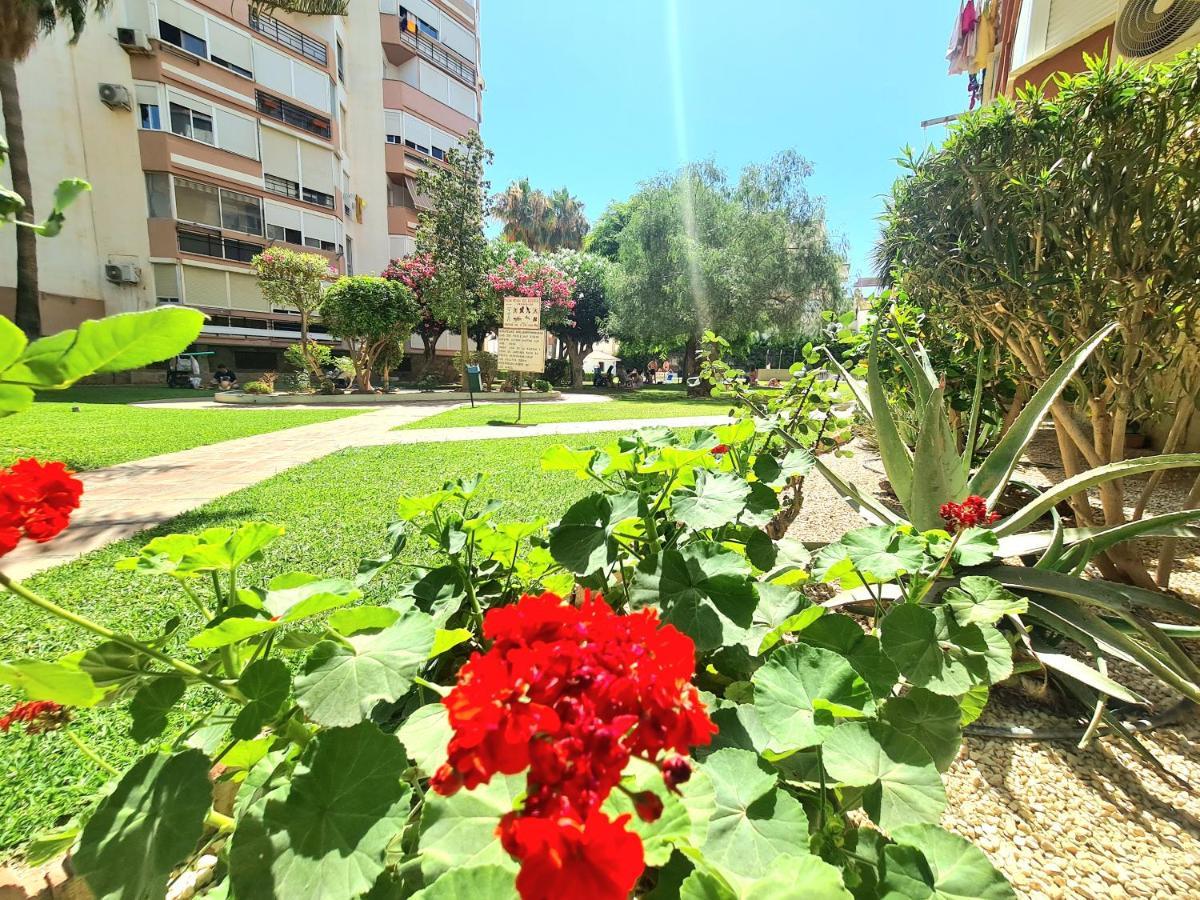 Aa Guest - El Mono De Torre Del Mar Eco Apartment Екстериор снимка